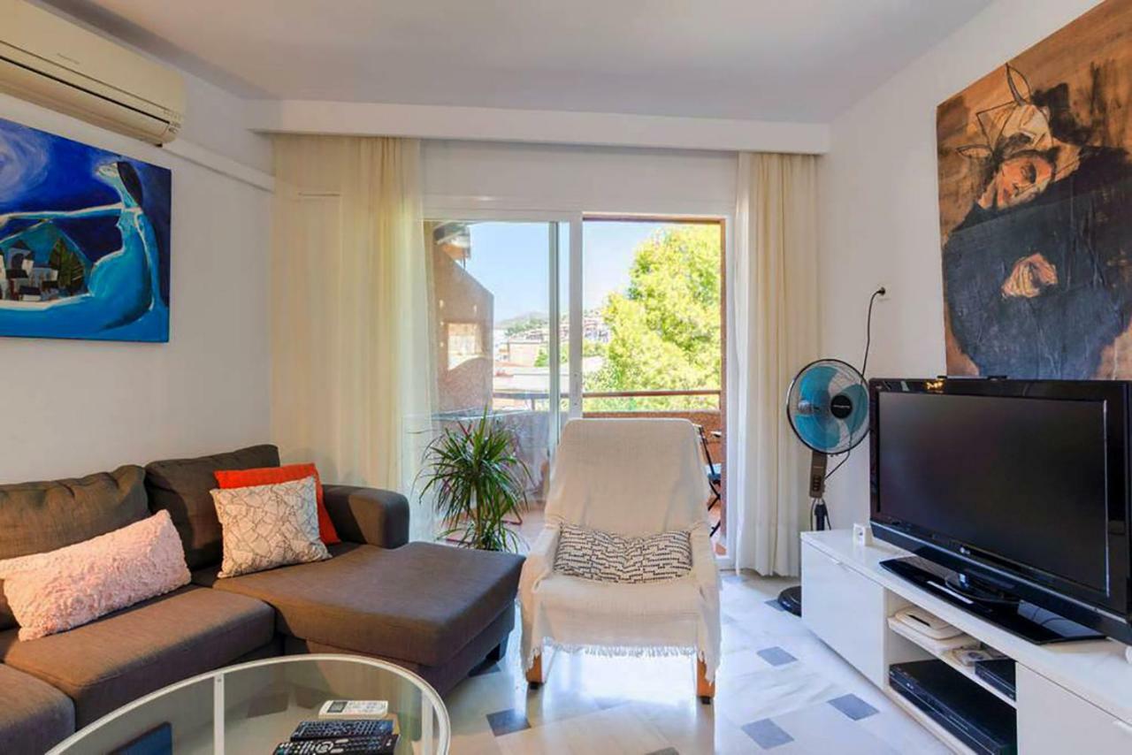Apartamento Con Parking Gratuito Malaga Exterior photo